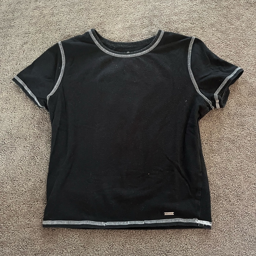 Hollister Black and White Crop Top with Contrast Stitching